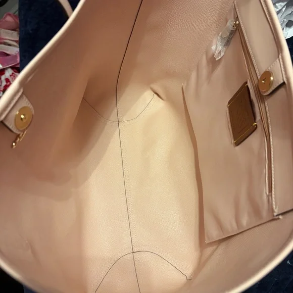 Coach City Tote Bag With Rose Print - Picture 3 of 6